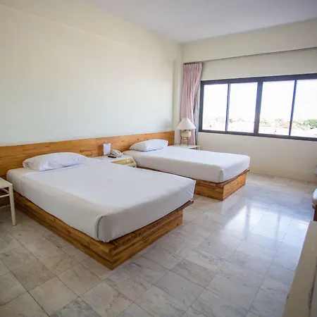 Seeharaj Hotel Uttaradit Bagian luar foto