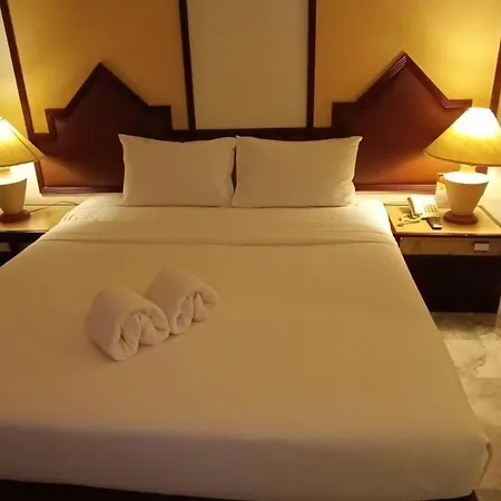 Seeharaj Hotel Uttaradit Bagian luar foto