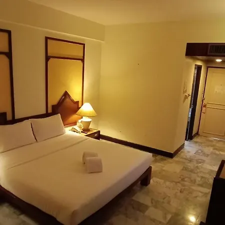 Seeharaj Hotel Uttaradit Bagian luar foto