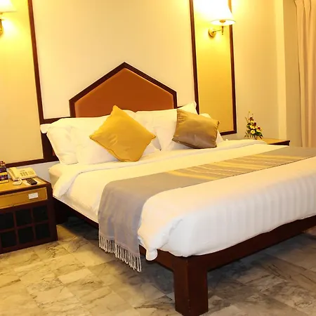 Seeharaj Hotel Uttaradit Bagian luar foto